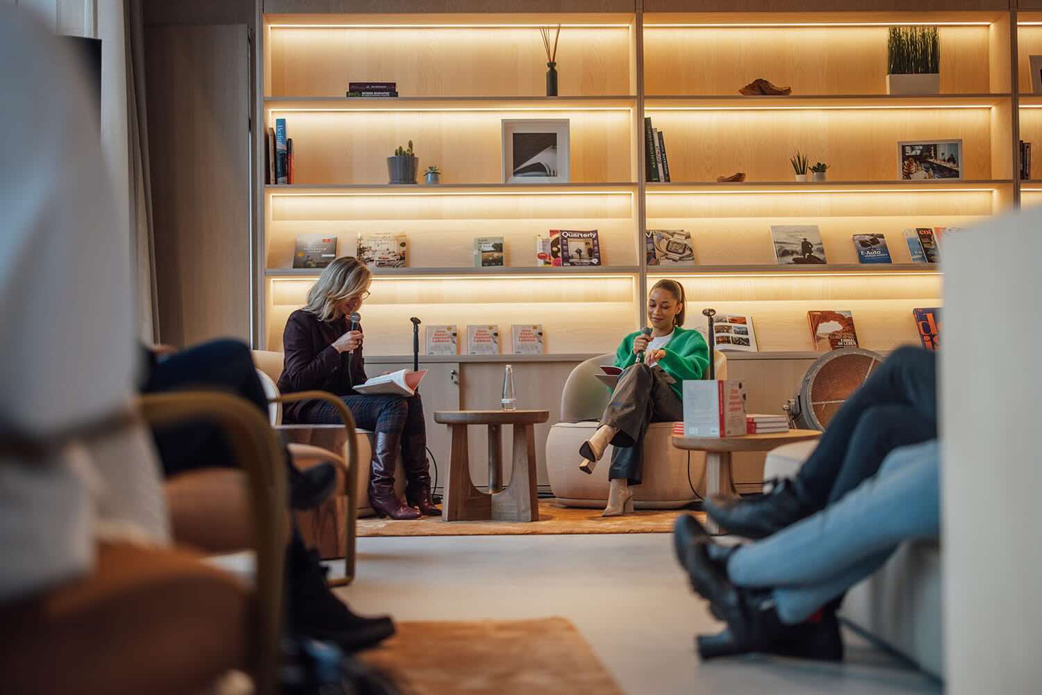 NIO House Berlin Außenansicht Kurfürstendamm